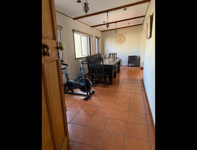 5 BEDROOM HOUSE FOR SALE IN KENSINGTON